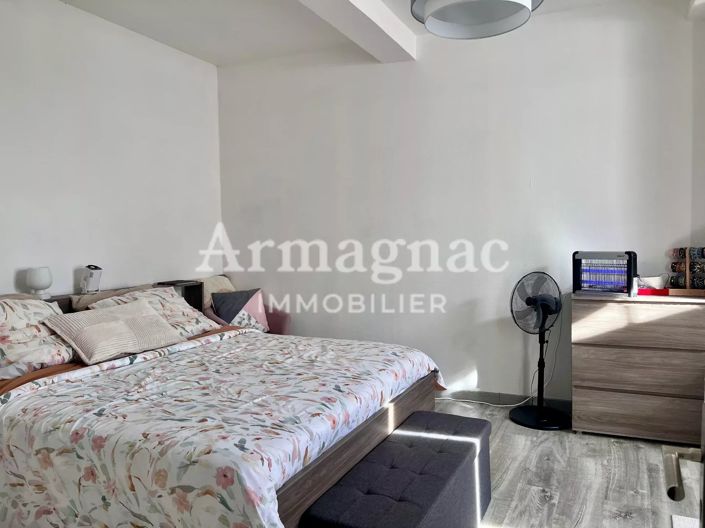Image No.11-2 Bed House for sale