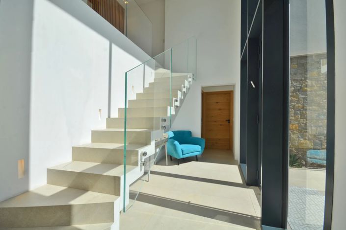 Image No.16-6 Bed House for sale