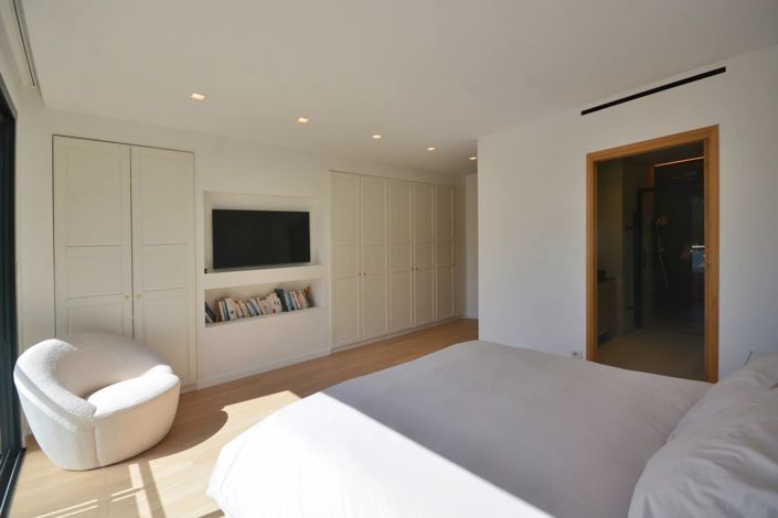 Image No.19-6 Bed House for sale