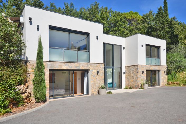 Image No.2-6 Bed House for sale