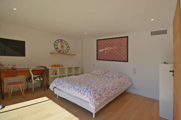 Image No.25-6 Bed House for sale