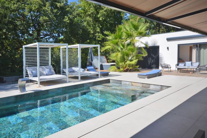 Image No.6-6 Bed House for sale