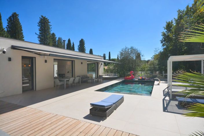Image No.7-6 Bed House for sale