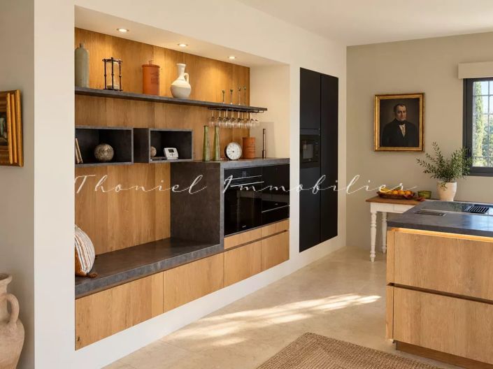 Image No.8-3 Bed House for sale