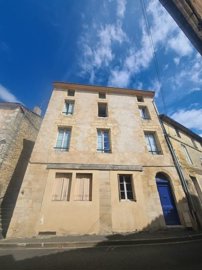 1 - Blaye, House