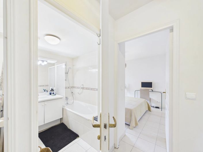 Image No.9-1 Bed Apartment for sale