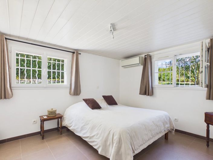 Image No.10-5 Bed House for sale