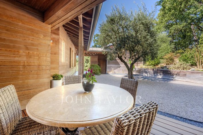 Image No.10-5 Bed House for sale