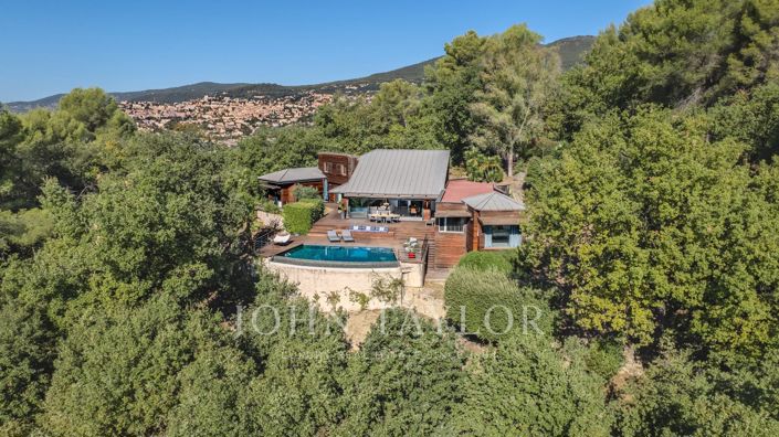 Image No.34-5 Bed House for sale