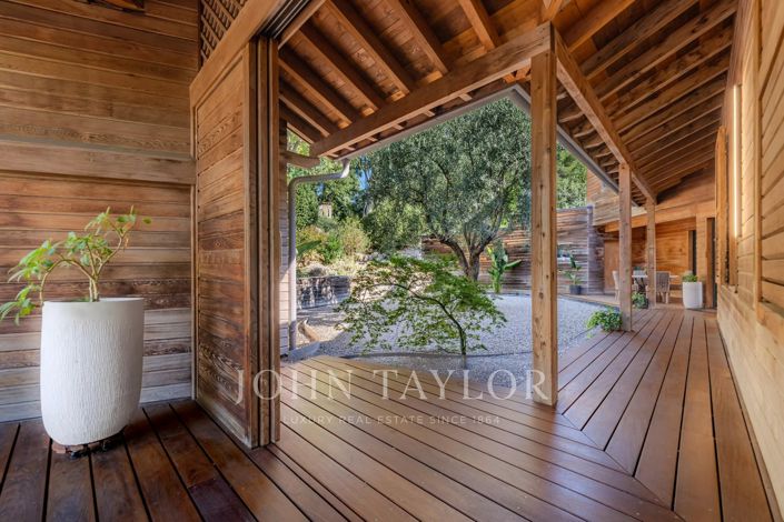 Image No.9-5 Bed House for sale