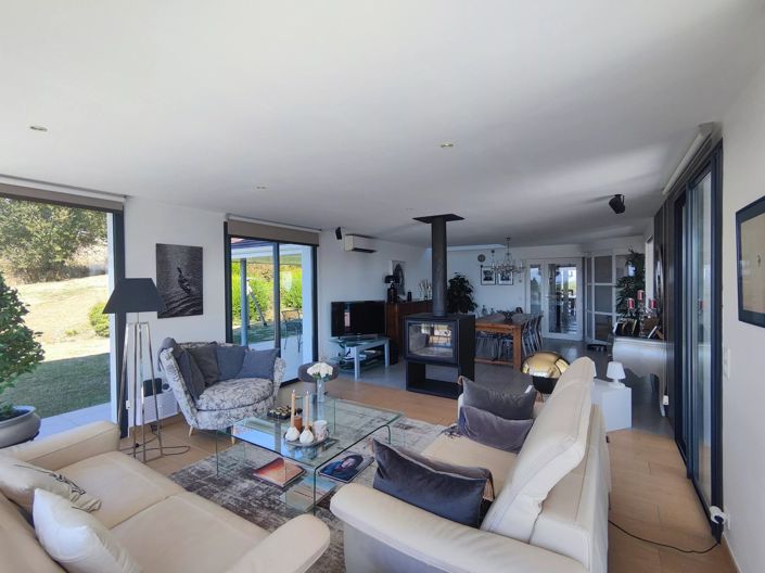 Image No.10-4 Bed House for sale