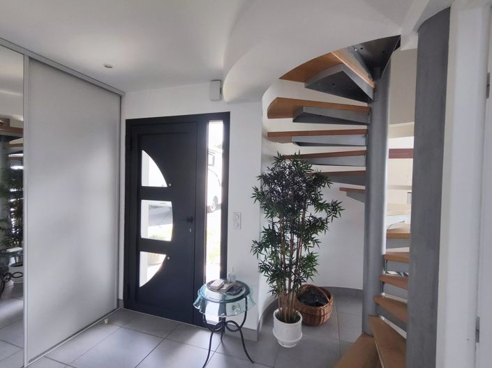Image No.14-4 Bed House for sale