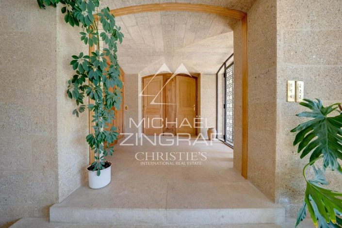 Image No.10-6 Bed House for sale
