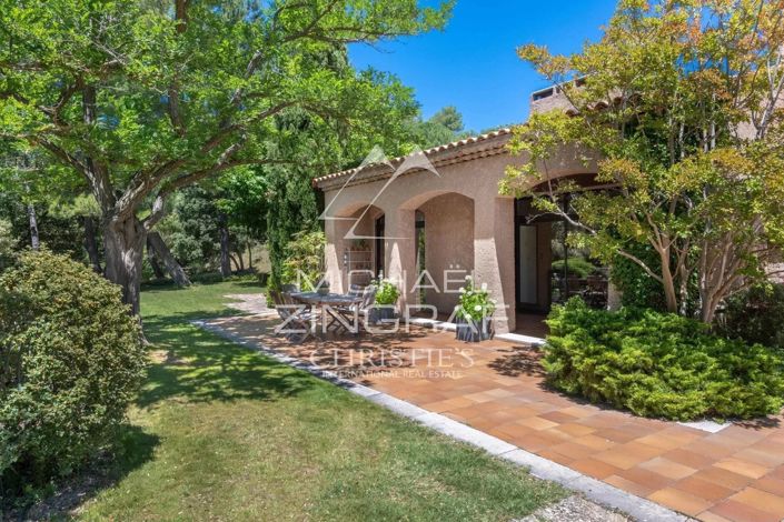 Image No.22-6 Bed House for sale