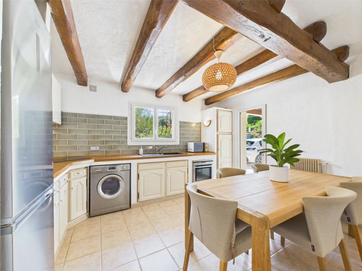Image No.10-3 Bed House for sale