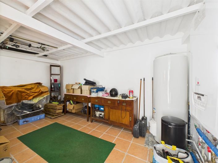 Image No.18-3 Bed House for sale