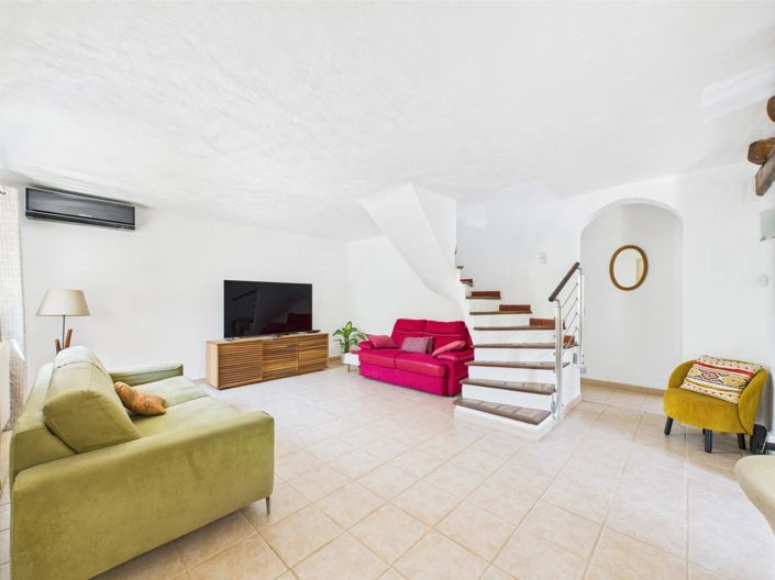 Image No.7-3 Bed House for sale