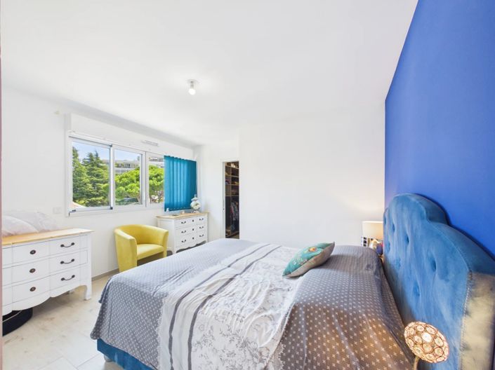Image No.11-3 Bed Apartment for sale