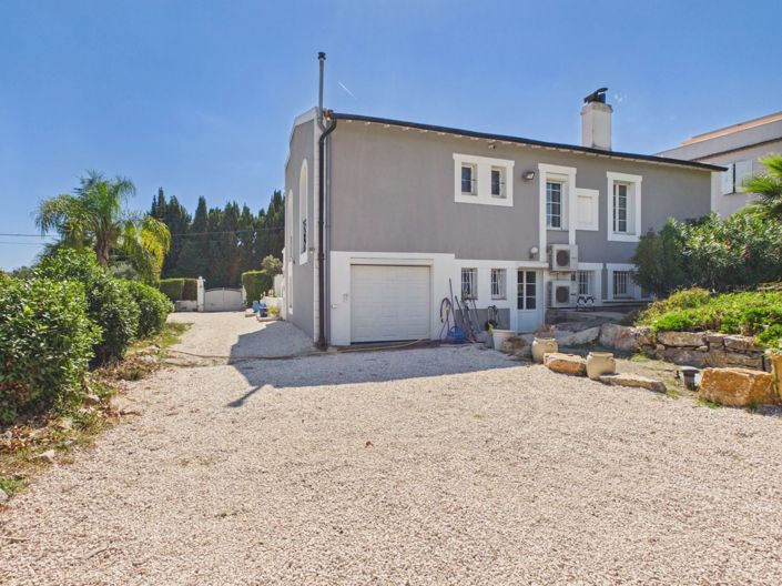Image No.5-4 Bed House for sale