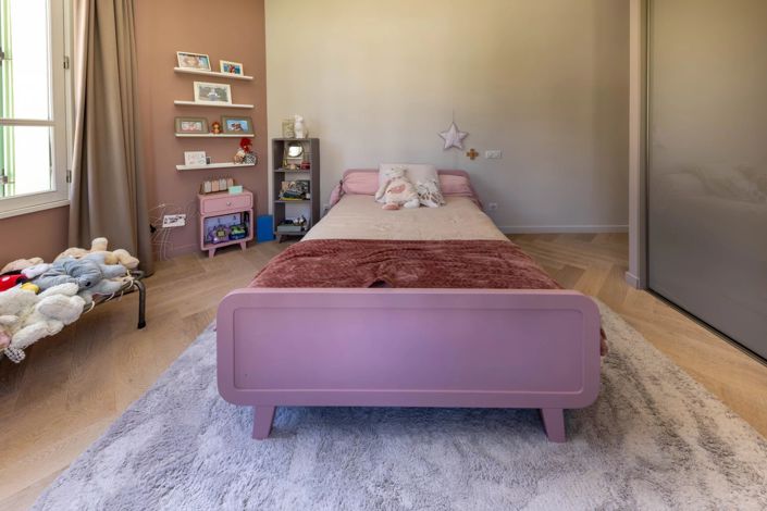 Image No.23-5 Bed House for sale