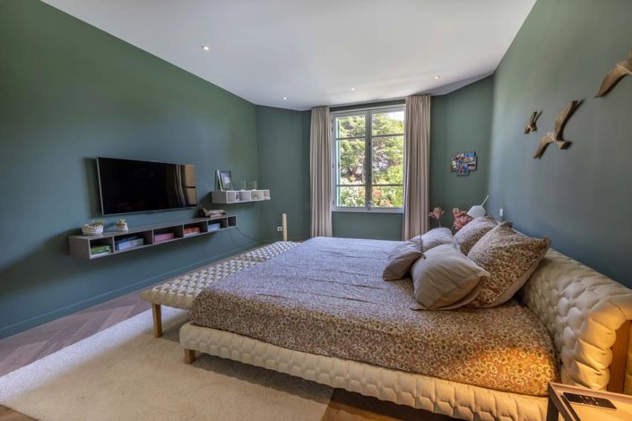 Image No.28-5 Bed House for sale