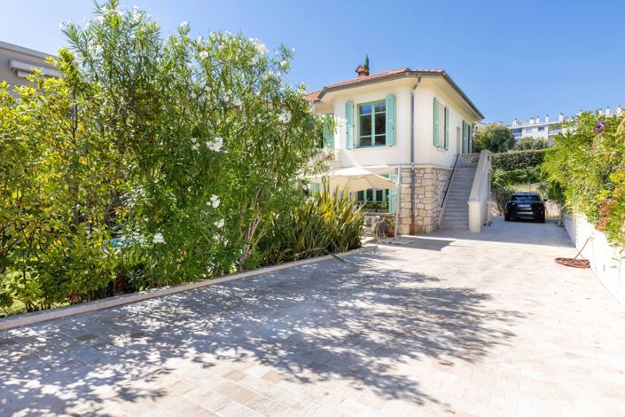 Image No.3-5 Bed House for sale