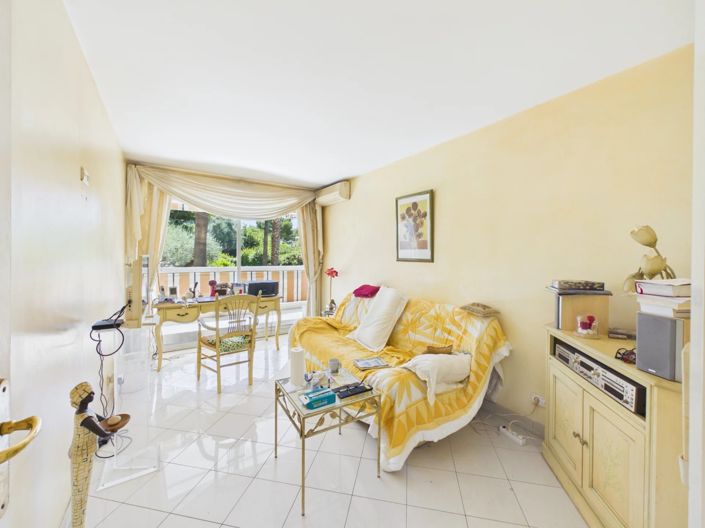 Image No.14-3 Bed Apartment for sale