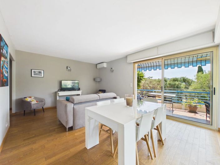 Image No.8-3 Bed Apartment for sale