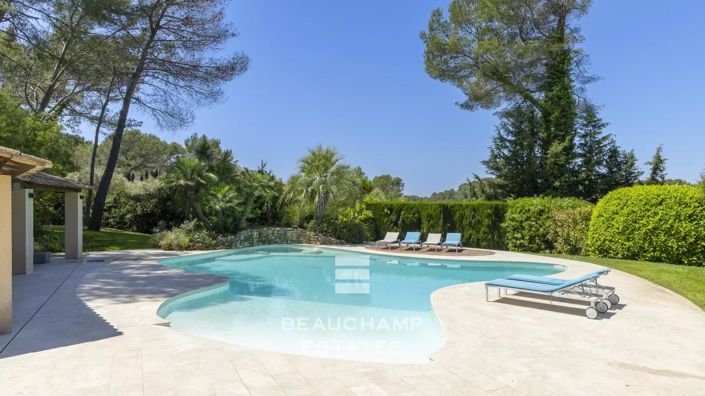 Image No.10-7 Bed House for sale