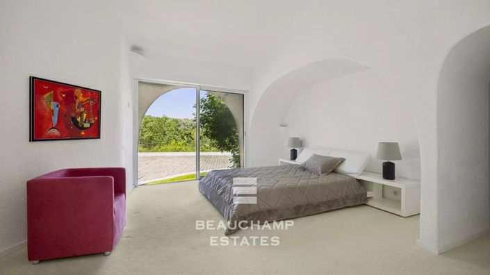 Image No.5-7 Bed House for sale