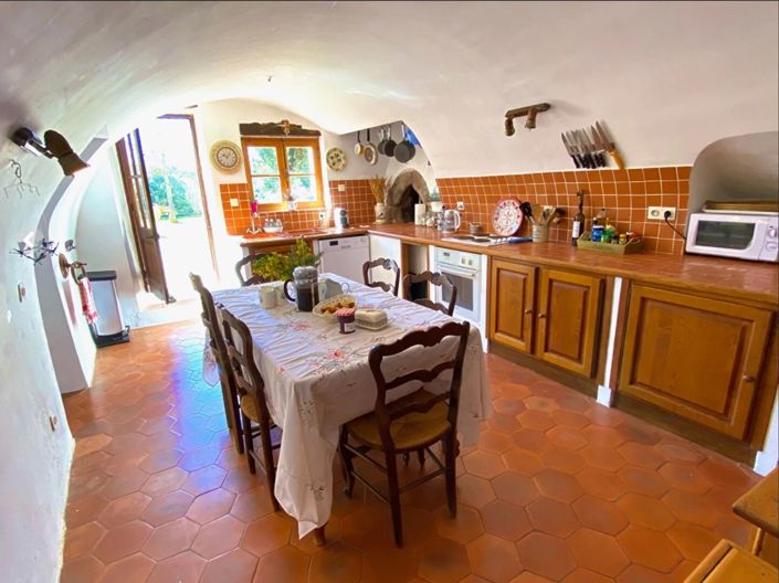 Image No.6-7 Bed House for sale