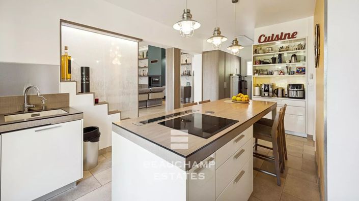 Image No.7-3 Bed House for sale