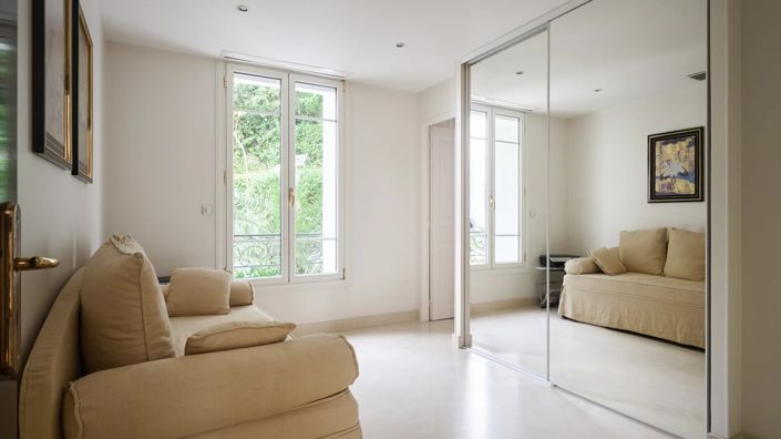 Image No.31-7 Bed House for sale
