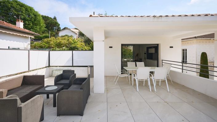 Image No.37-7 Bed House for sale