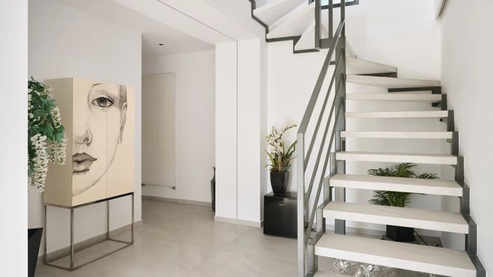 Image No.40-7 Bed House for sale