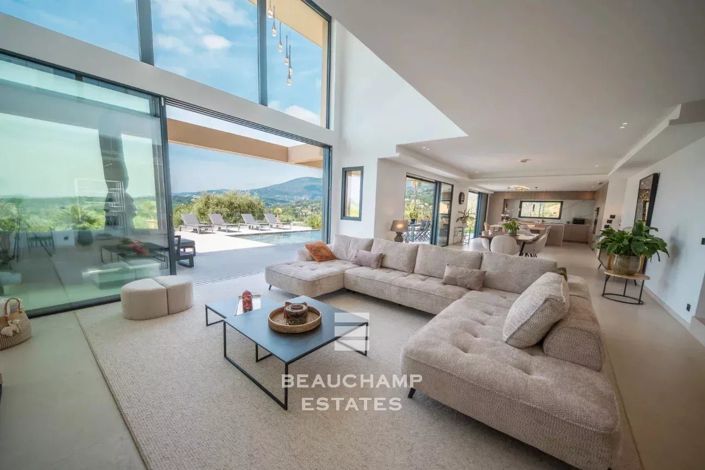 Image No.5-5 Bed House for sale