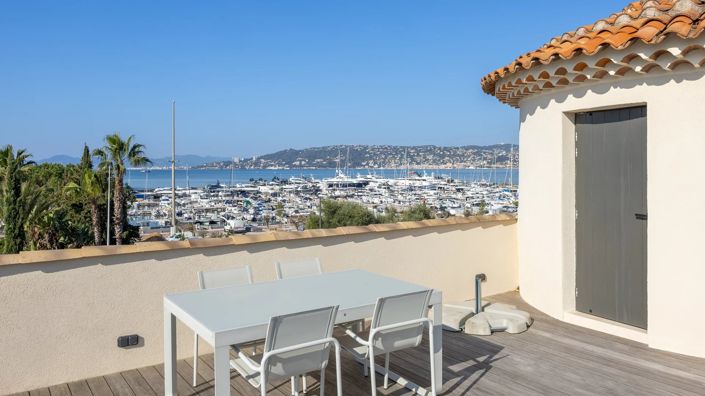 Image No.3-6 Bed House for sale