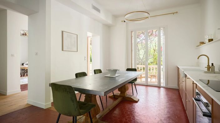 Image No.2-4 Bed House for sale