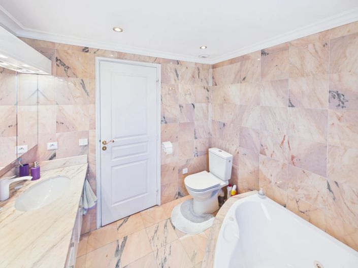 Image No.19-3 Bed Apartment for sale