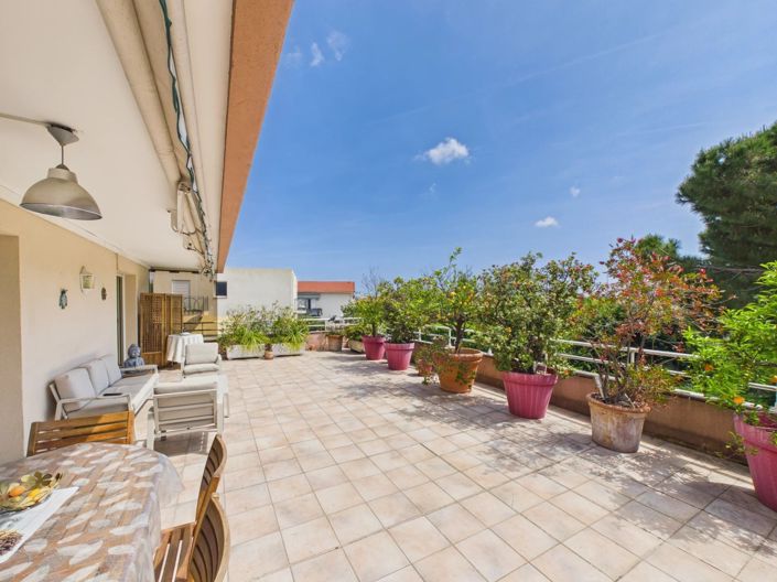 Image No.3-3 Bed Apartment for sale