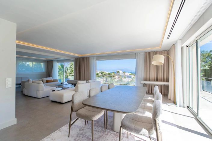 Image No.4-6 Bed House for sale