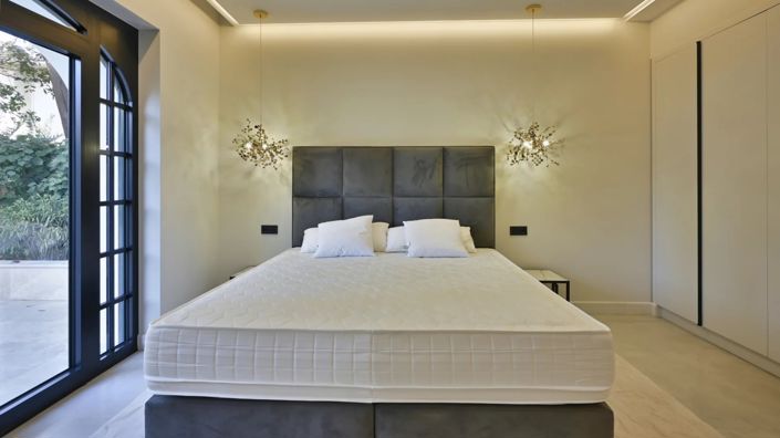 Image No.10-6 Bed House for sale