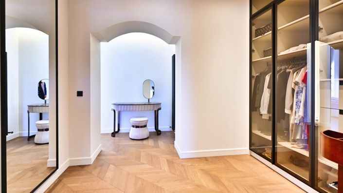Image No.6-6 Bed House for sale