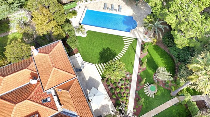 Image No.9-6 Bed House for sale