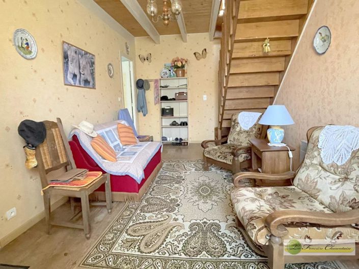 Image No.5-2 Bed House for sale