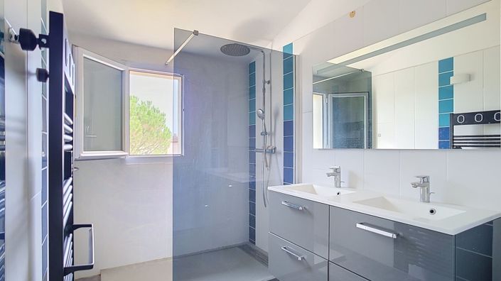 Image No.14-6 Bed House for sale