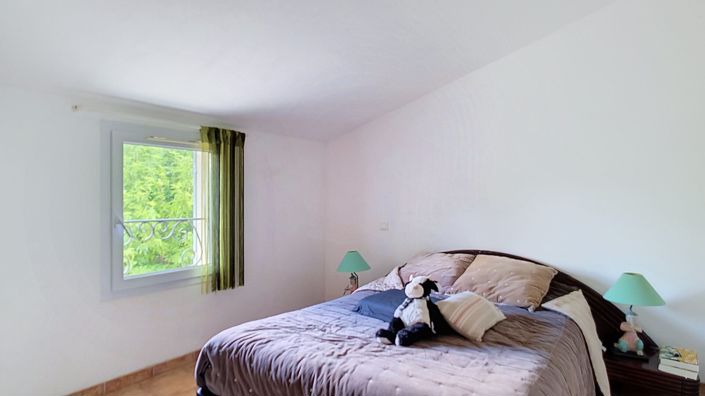 Image No.15-6 Bed House for sale