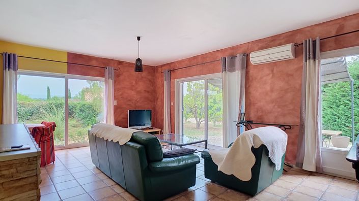 Image No.17-6 Bed House for sale