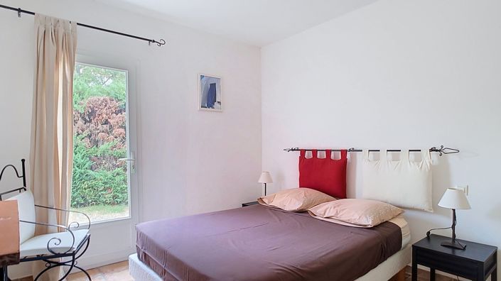 Image No.21-6 Bed House for sale