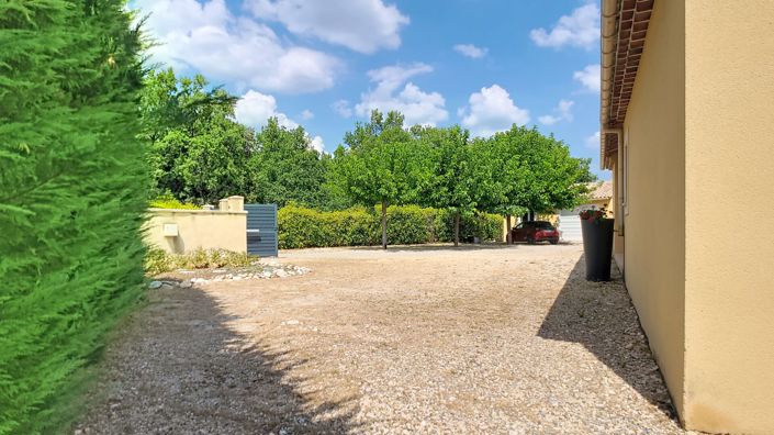 Image No.5-6 Bed House for sale